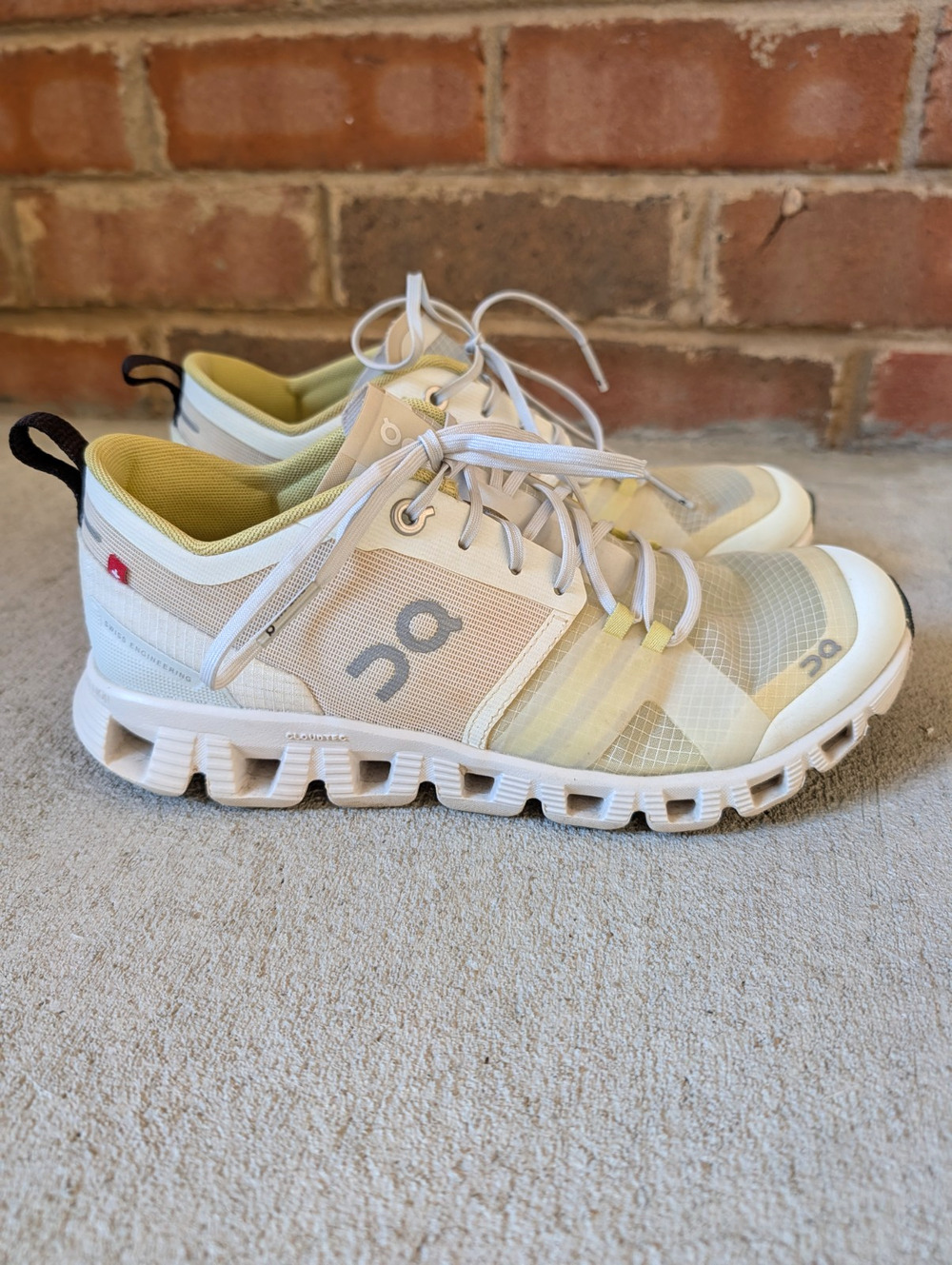On Running Cloud X Shift Shoes Vapor Acacia Yellow Translucent Womens Size 6.5